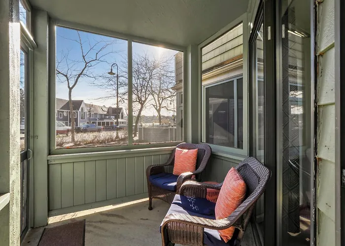 104 Pointes North Inn