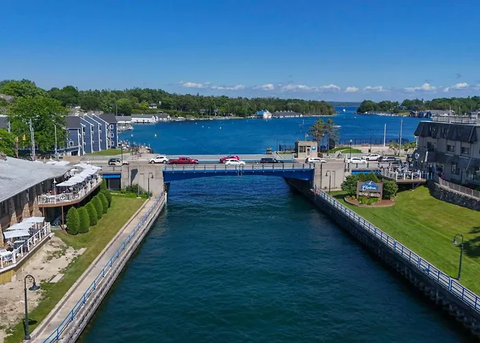228 Edgewater Inn